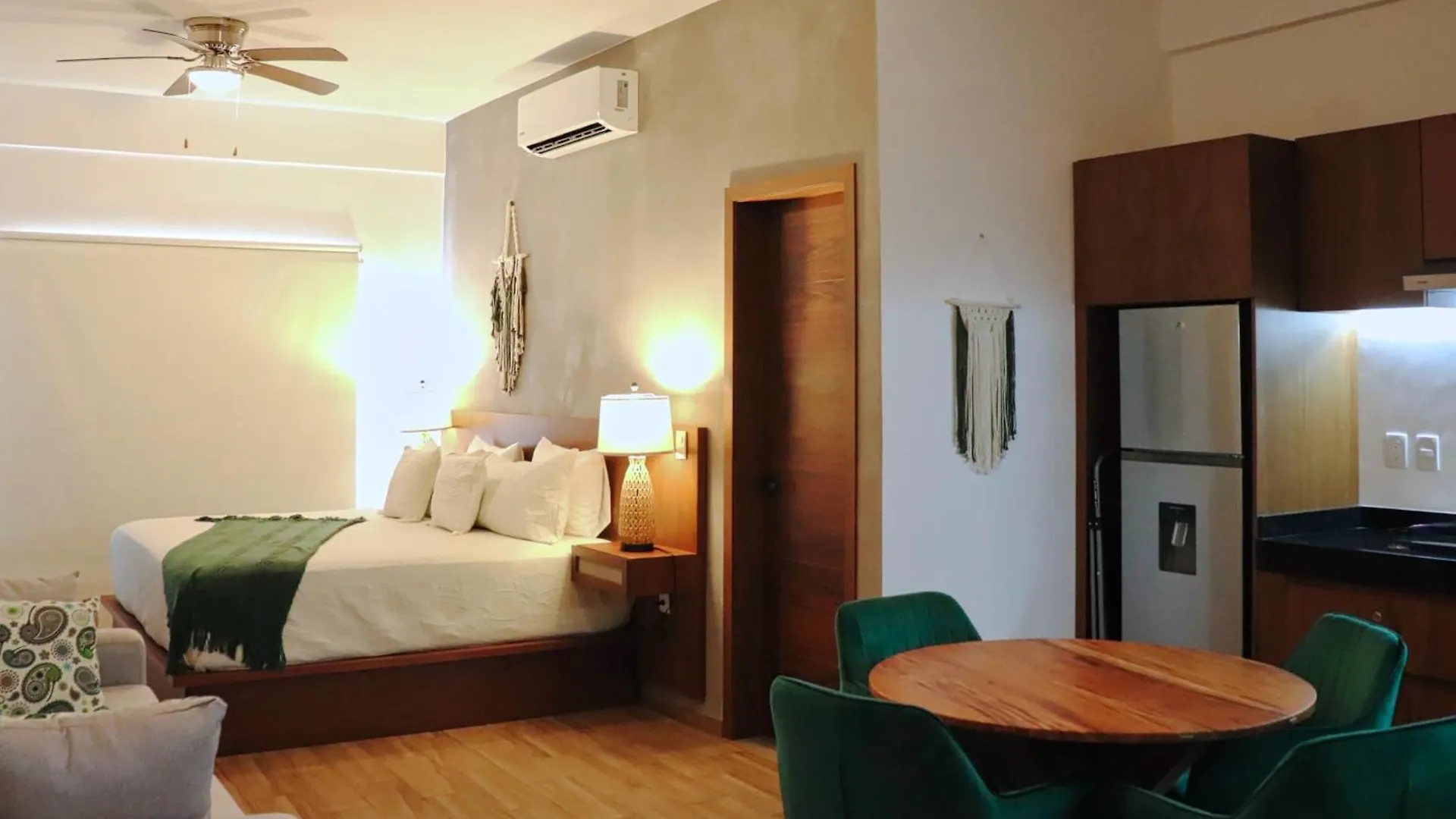 Sunset Kin Beach Apartments Playa del Carmen