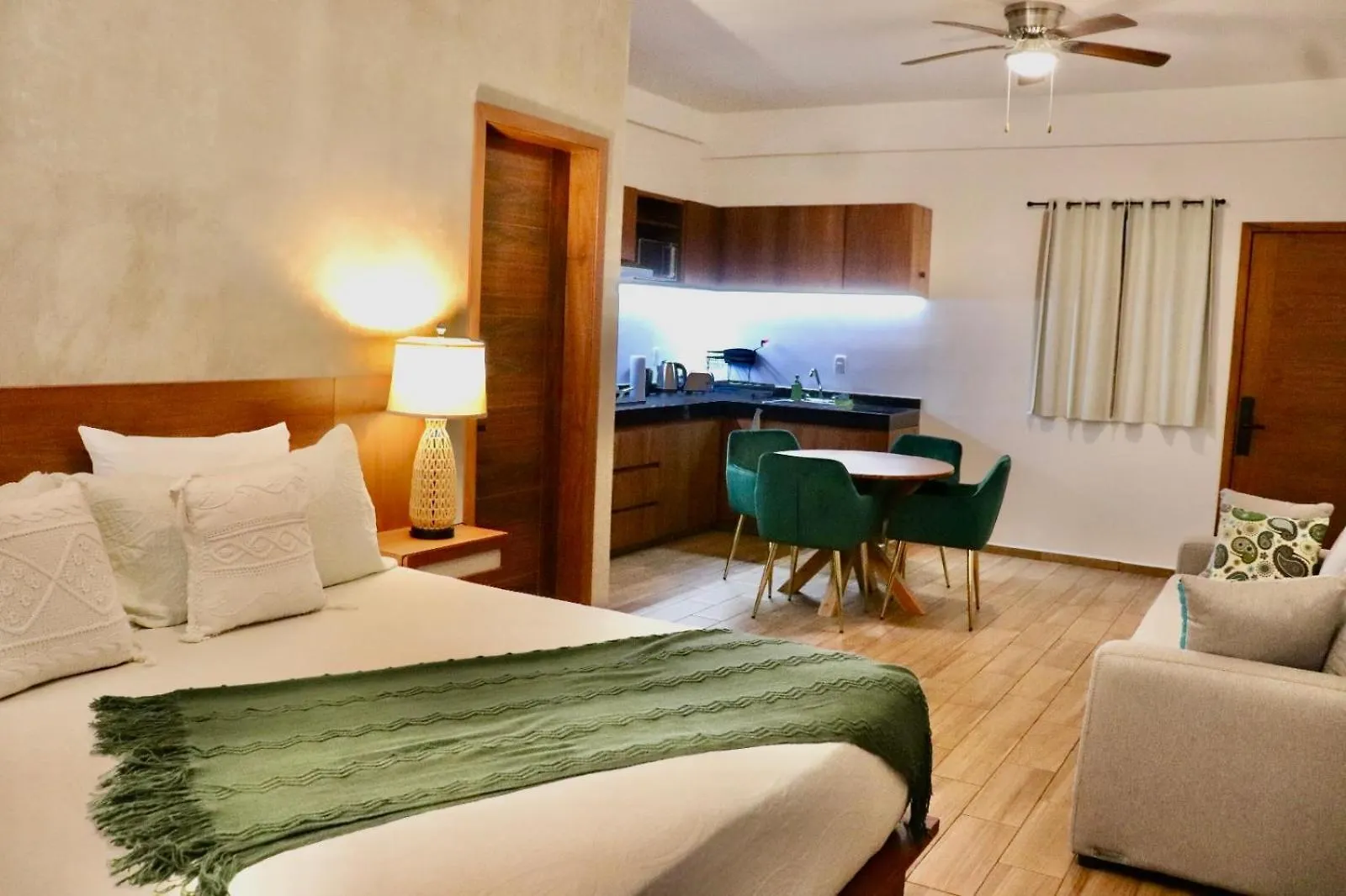 Sunset Kin Beach Apartments Playa del Carmen